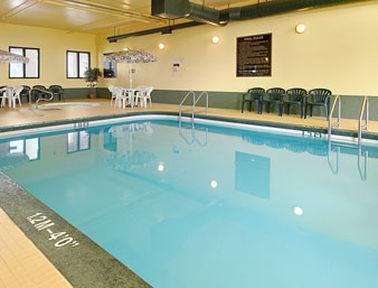 Super 8 By Wyndham Meadow Lake Facilidades foto