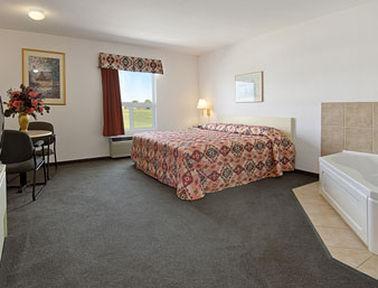Super 8 By Wyndham Meadow Lake Habitación foto